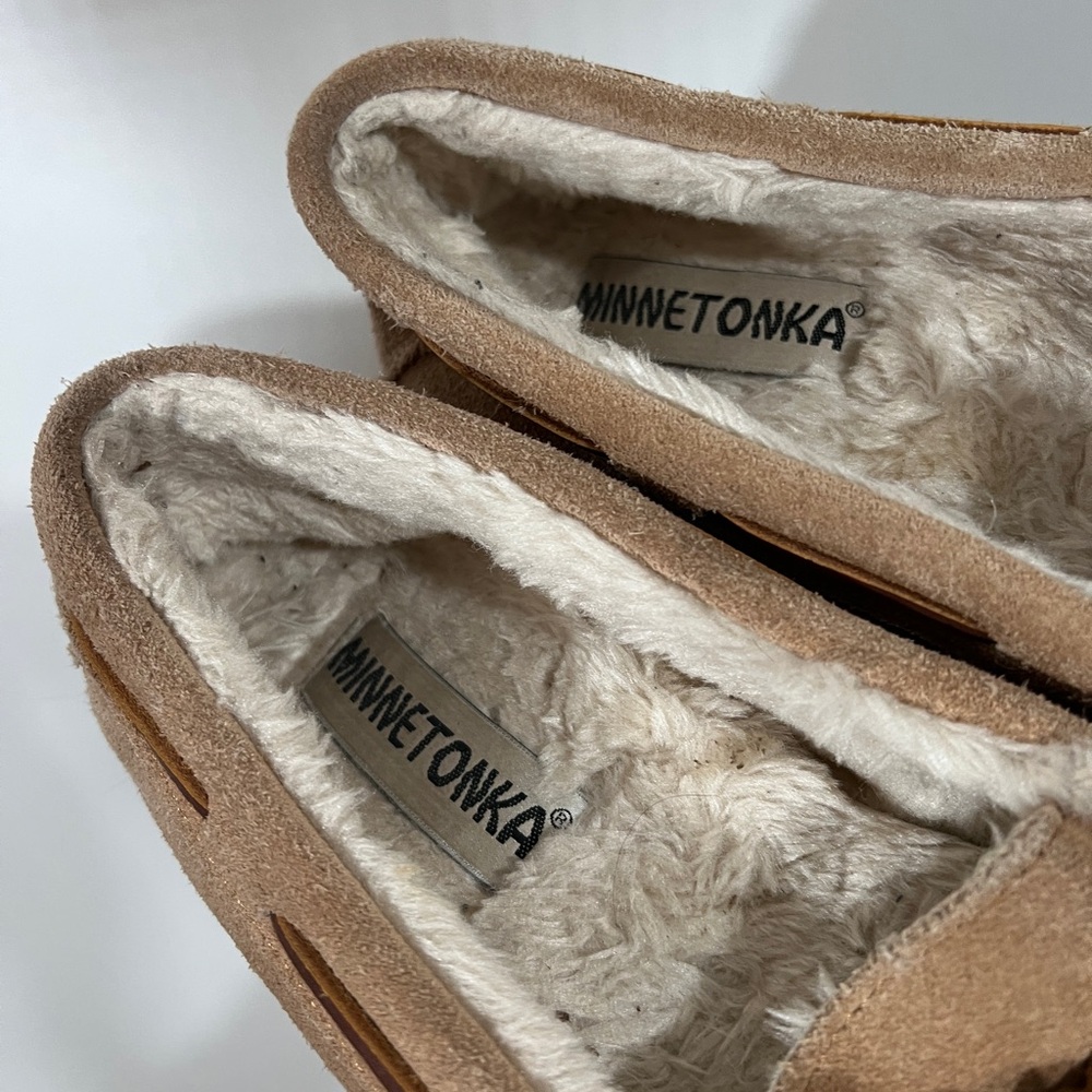 Minnetonka Leather Moccasin Slippers in Tan Size Women’s 9 - Picture 2 of 8